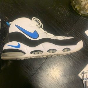 These are 95' Nike Airmax Uptempo. Any shoe collector would know about these.